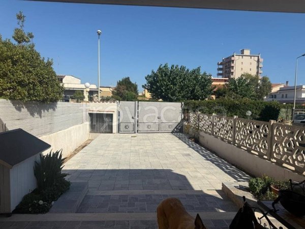 casa indipendente in vendita a Ladispoli