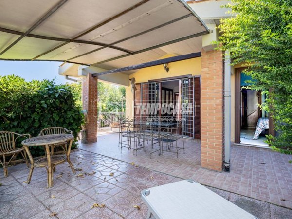 casa indipendente in vendita a Ladispoli in zona Marina di San Nicola