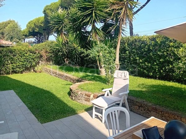 casa indipendente in vendita a Ladispoli in zona Marina di San Nicola