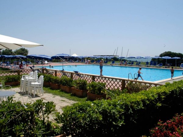 casa indipendente in vendita a Ladispoli in zona Marina di San Nicola