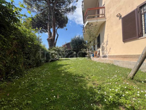 appartamento in vendita a Ladispoli in zona Marina di San Nicola