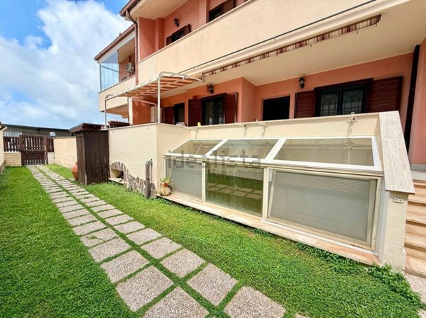 casa indipendente in vendita a Ladispoli