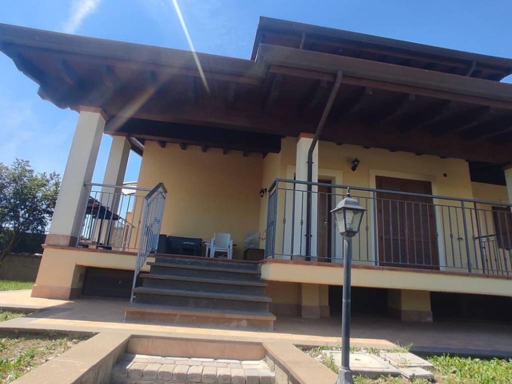 casa indipendente in vendita a Ladispoli in zona Monteroni