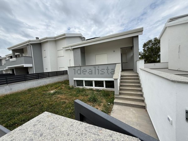 casa indipendente in vendita a Ladispoli