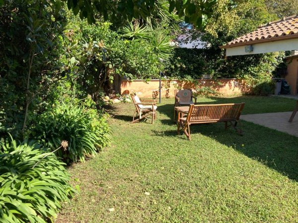 casa indipendente in vendita a Ladispoli in zona Marina di San Nicola