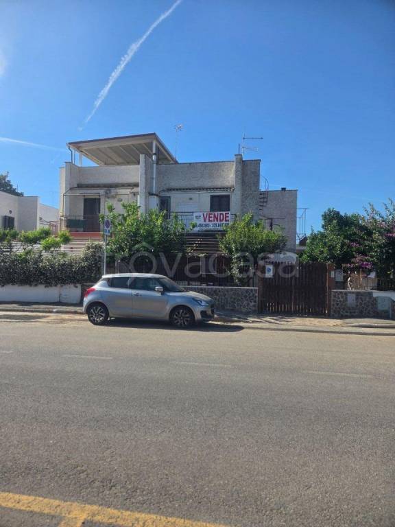 casa indipendente in vendita a Ladispoli