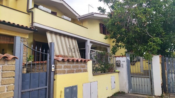 casa indipendente in vendita a Ladispoli