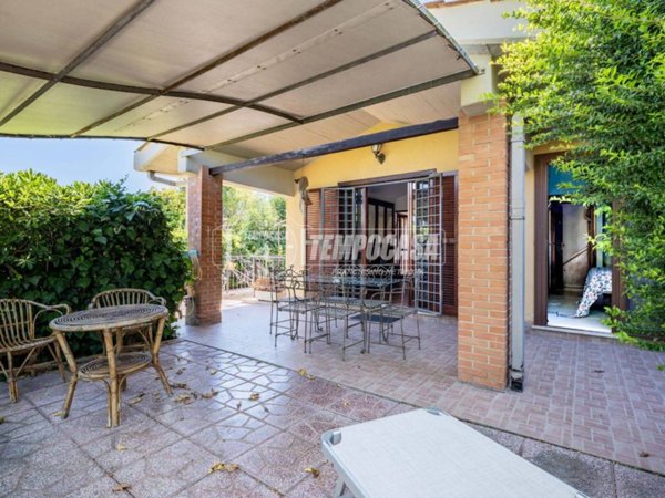 casa indipendente in vendita a Ladispoli in zona Marina di San Nicola