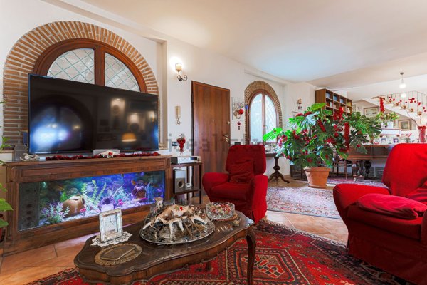 casa indipendente in vendita a Ladispoli