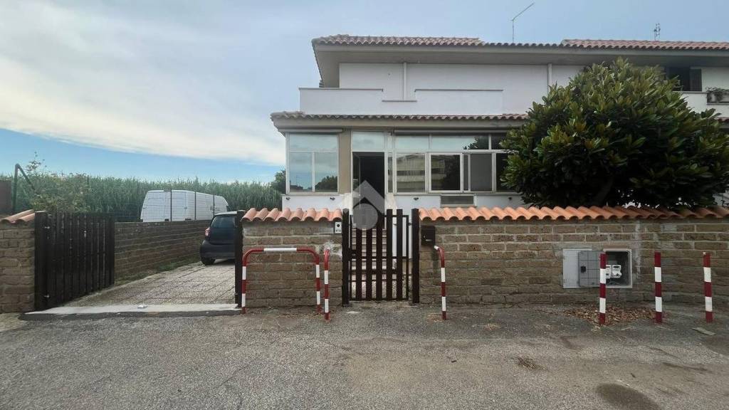 casa indipendente in vendita a Ladispoli