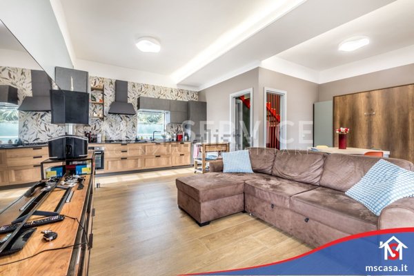 casa indipendente in vendita a Ladispoli in zona Marina di San Nicola