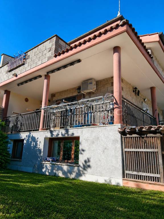 casa indipendente in vendita a Ladispoli