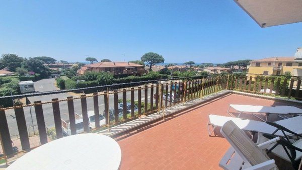 appartamento in vendita a Ladispoli in zona Marina di San Nicola