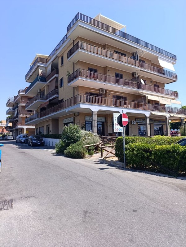 appartamento in vendita a Ladispoli in zona Marina di San Nicola