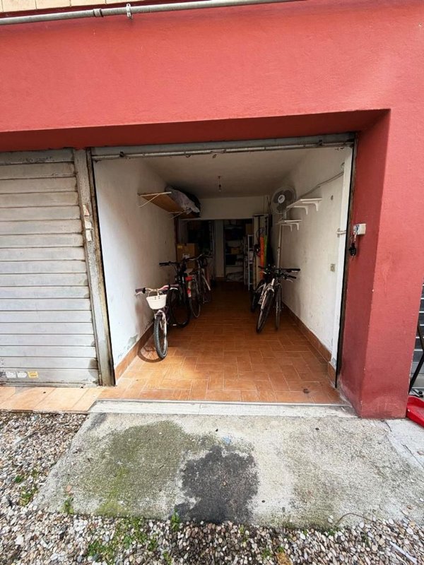 locale di sgombero in vendita a Ladispoli