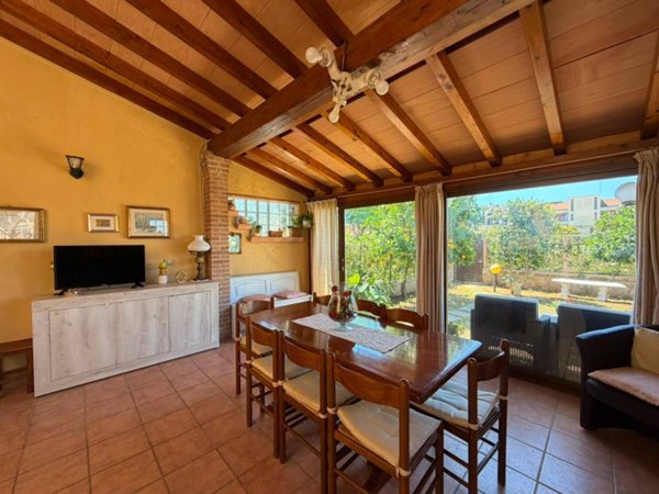 casa indipendente in vendita a Ladispoli