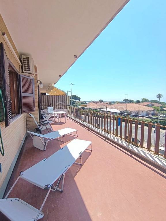 appartamento in vendita a Ladispoli in zona Marina di San Nicola