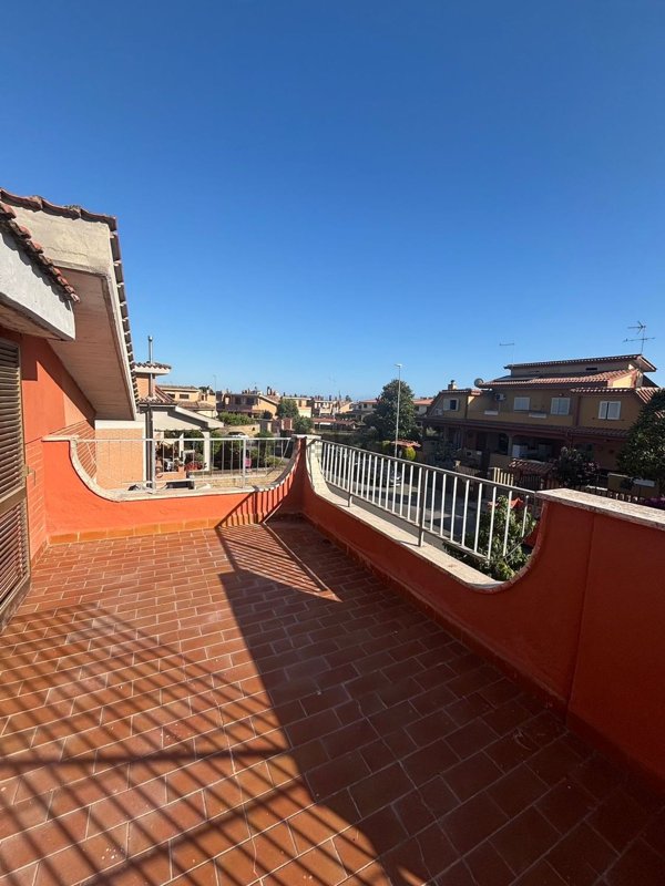 casa indipendente in vendita a Ladispoli
