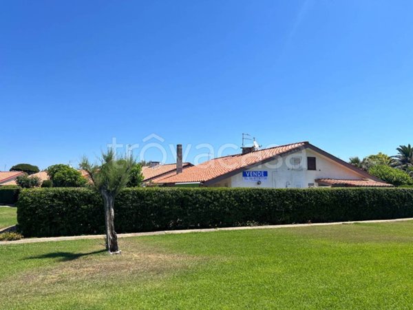 casa indipendente in vendita a Ladispoli in zona Marina di San Nicola