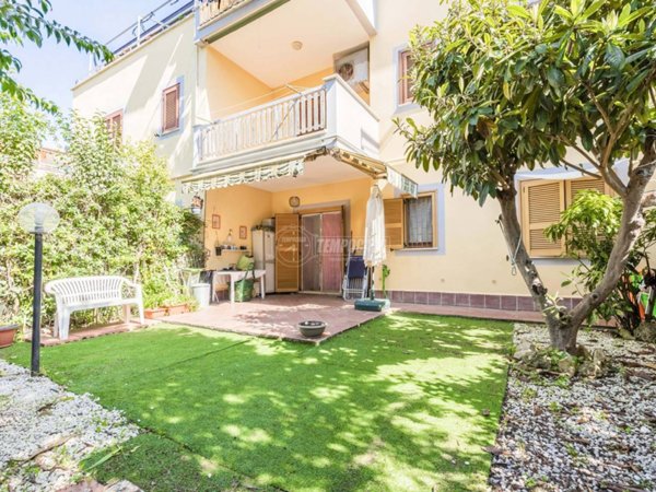 appartamento in vendita a Ladispoli in zona Marina di San Nicola