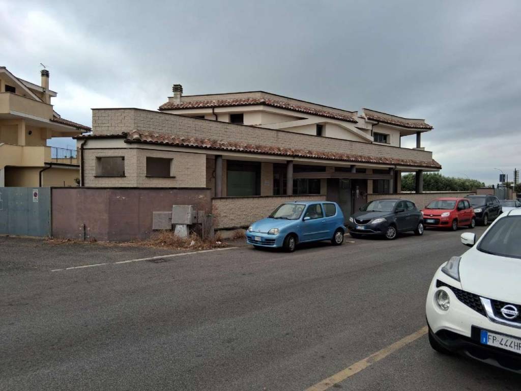 casa indipendente in vendita a Ladispoli