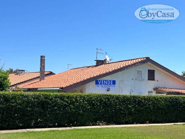 casa indipendente in vendita a Ladispoli in zona Marina di San Nicola