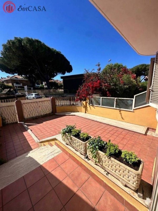 casa indipendente in vendita a Ladispoli