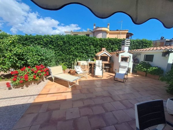 casa indipendente in vendita a Ladispoli
