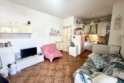 casa indipendente in vendita a Ladispoli
