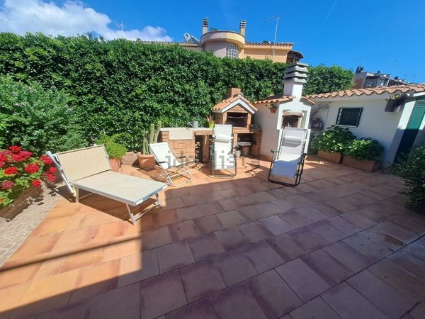 casa indipendente in vendita a Ladispoli