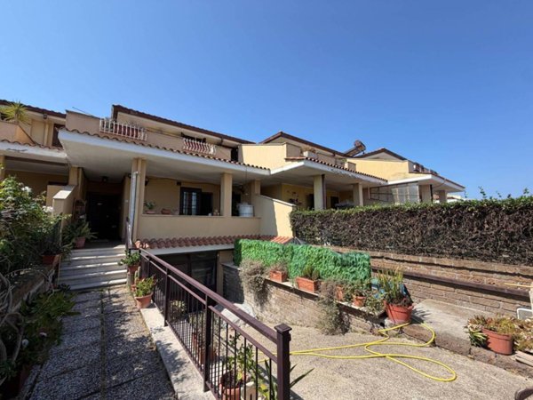casa indipendente in vendita a Ladispoli