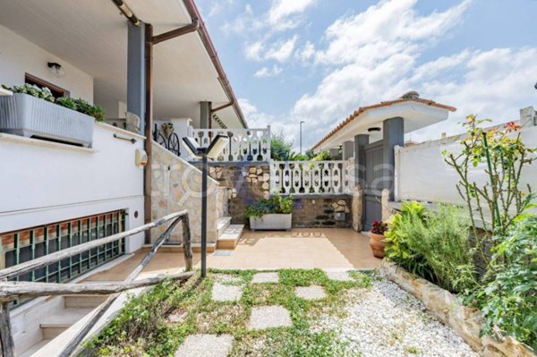 casa indipendente in vendita a Ladispoli