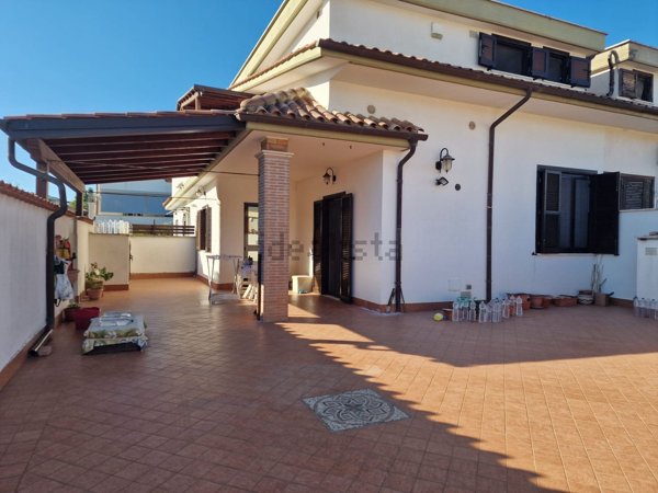 casa indipendente in vendita a Ladispoli