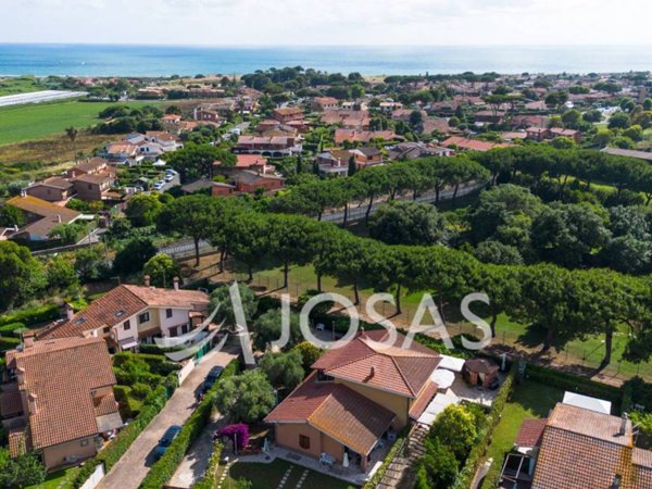 casa indipendente in vendita a Ladispoli in zona Marina di San Nicola