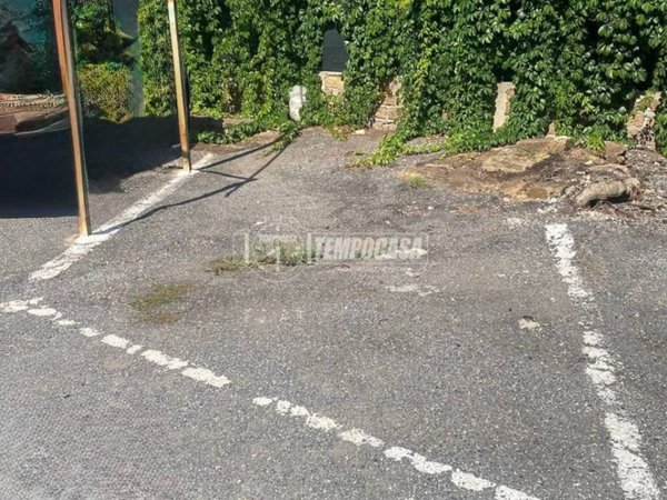 box auto in vendita a Ladispoli in zona Marina di San Nicola