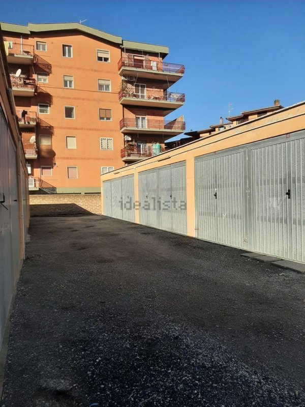 box auto in vendita a Ladispoli
