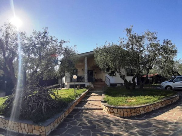 casa indipendente in vendita a Ladispoli in zona Monteroni