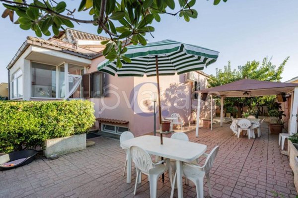 casa indipendente in vendita a Ladispoli