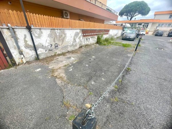box auto in vendita a Ladispoli
