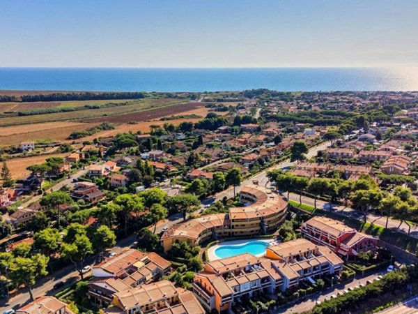 appartamento in vendita a Ladispoli in zona Marina di San Nicola