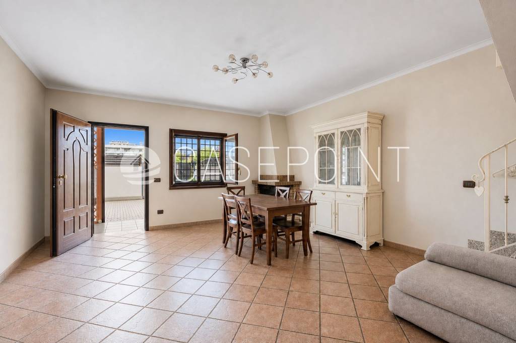 casa indipendente in vendita a Ladispoli