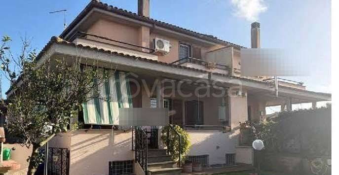 casa indipendente in vendita a Ladispoli