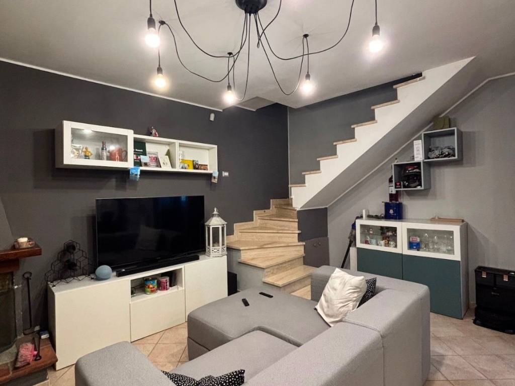 casa indipendente in vendita a Ladispoli