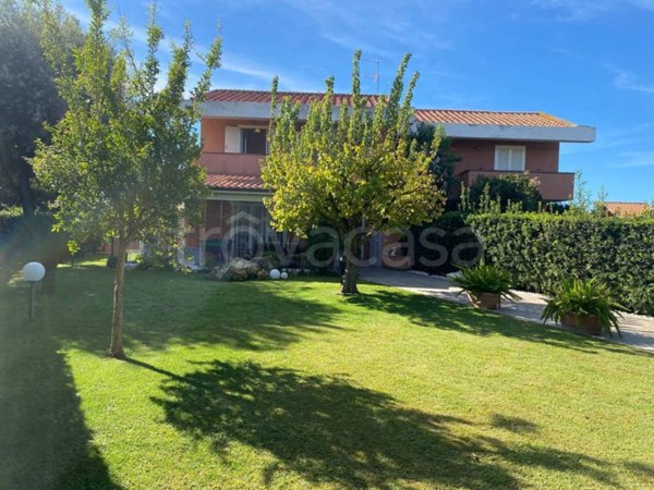 casa indipendente in vendita a Ladispoli