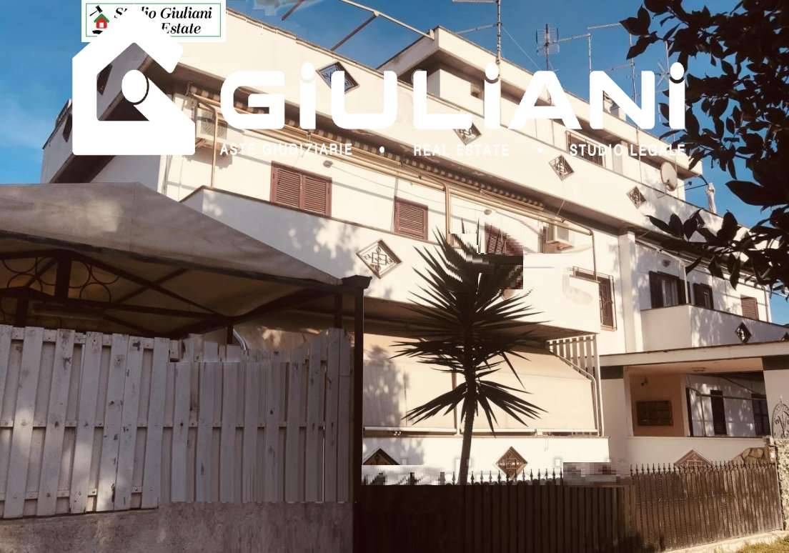 appartamento in vendita ad Ardea in zona Marina di Ardea