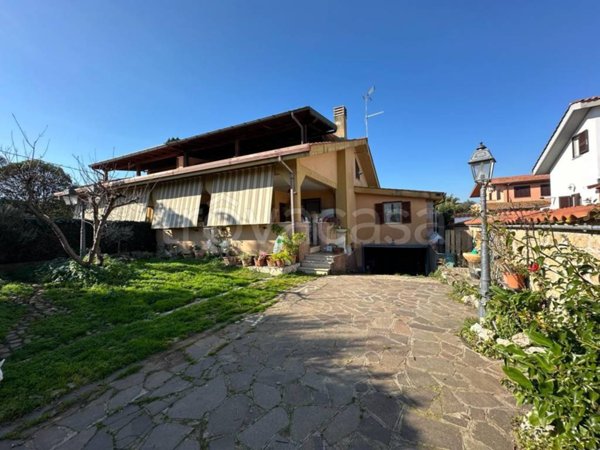 casa indipendente in vendita ad Ardea in zona Nuova Florida