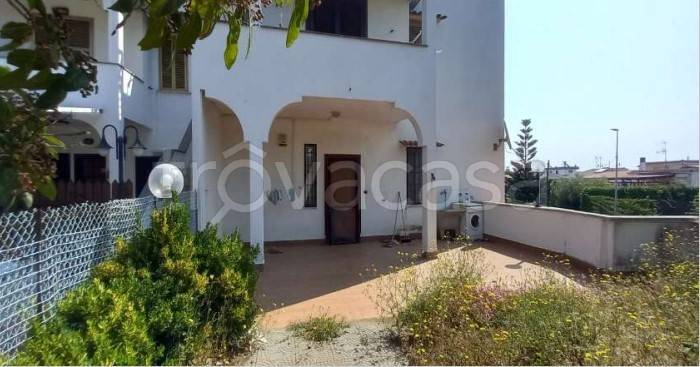 appartamento in vendita ad Ardea in zona Nuova California