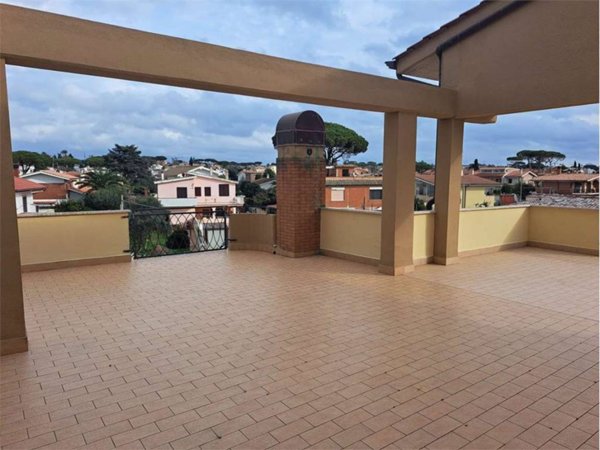 appartamento in vendita ad Ardea in zona Marina di Ardea