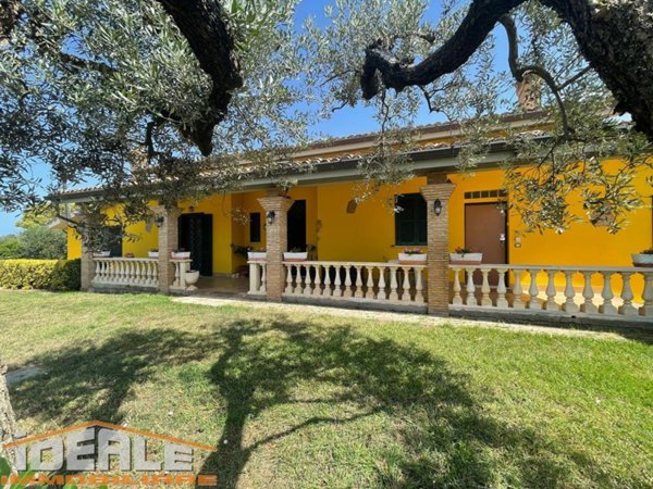 casa indipendente in vendita ad Ardea