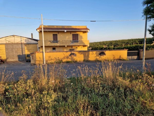 appartamento in vendita ad Ardea in zona Montagnano